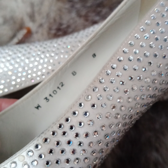 Stuart Weitzman  heels - Picture 14 of 16